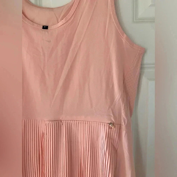 Nike Women's Dri-Fit Ace Golf Dress Suit Sleeveless Large - Picture 8 of 10